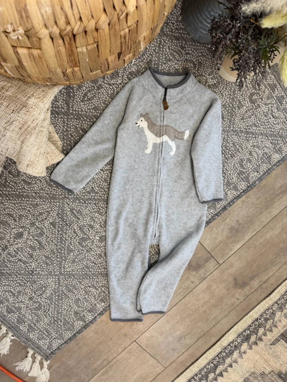 Carter's Boy Gray Husky/ Wolf Appliqué Zip Fleece Romper Long Sleeves 24 Months
